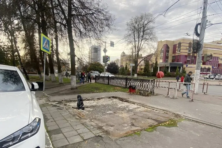 Предприниматель Барабанов вывез ларьки в Брянске перед принудительным демонтажем