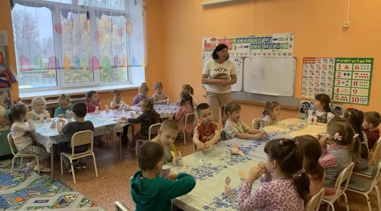 В детском саду Дубровского провели занятие об уважении к пожилым людям в рамках проекта «Добрые игры»