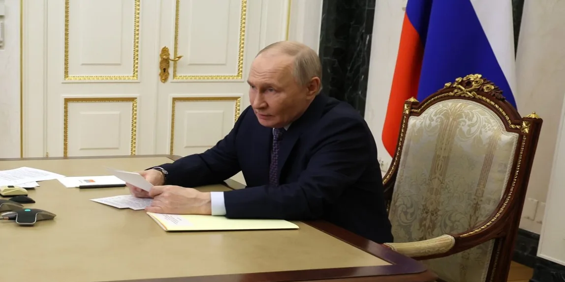 Путин поручил разработать программу восстановления торговых и логистических объектов