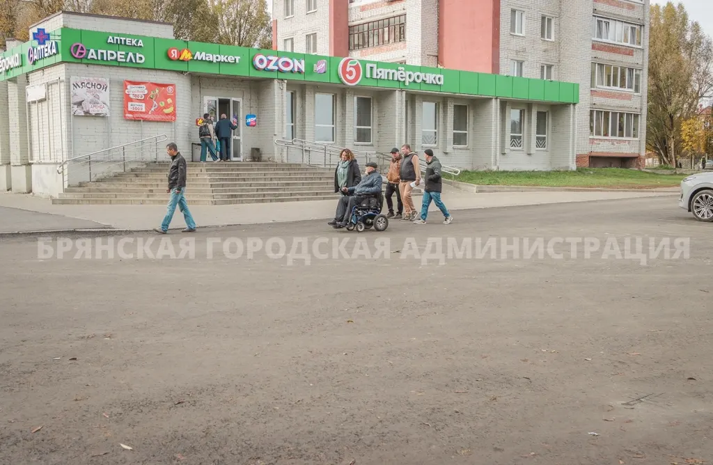 Отремонтированная улица Вяземского с асфальтом