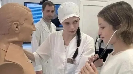 В Брянском медико-социальном техникуме прошел день открытых дверей