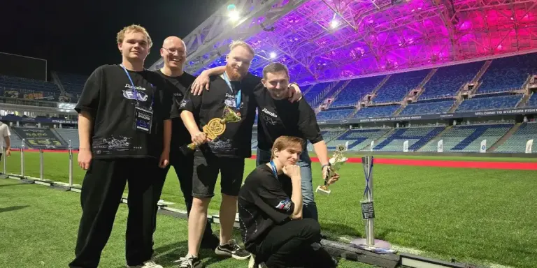Брянские пилоты завоевали серебро и бронзу на чемпионате России по дронам в Сочи