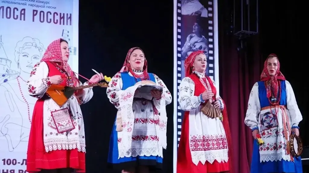 Ансамбль «Макоша» исполняет традиционные песни Брянщины