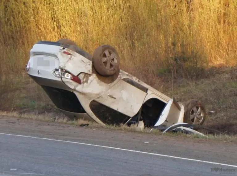 Автомобиль перевернулся в Ковшовке