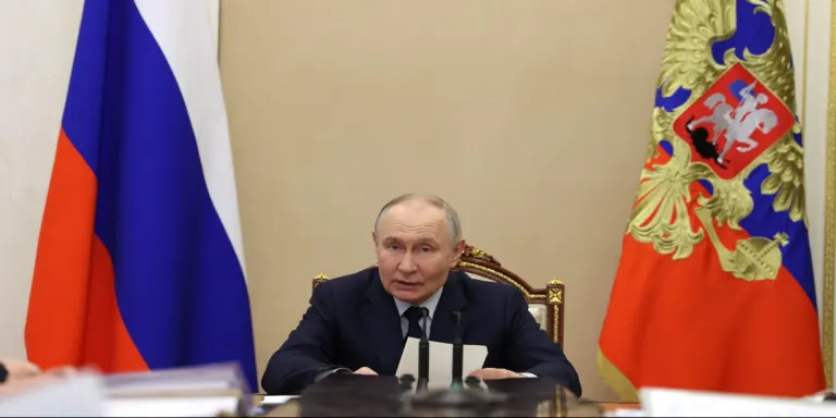 Путин поручил объяснять гражданам причины отказа в соцвыплатах