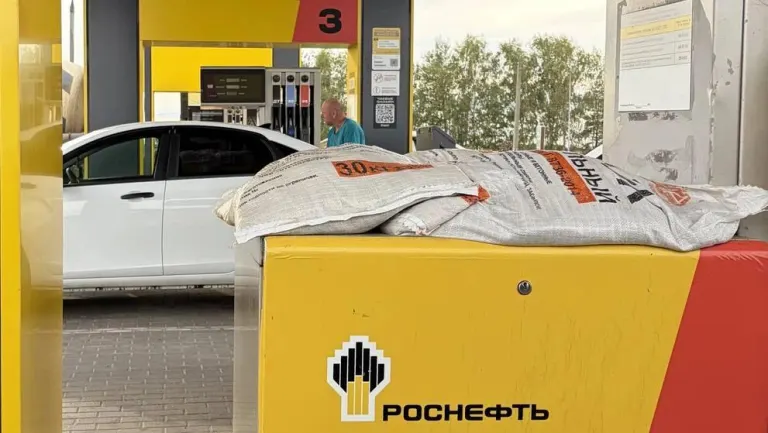 Дефицит бензина в России составляет 5%, но на брянских АЗС ситуация острее