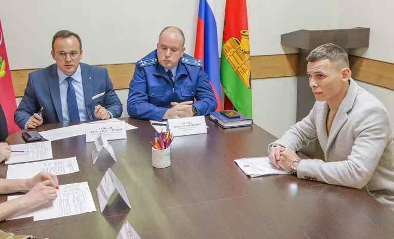 Денис Семёнов и Ярослав Шепида встретились с участниками СВО в Советском районе