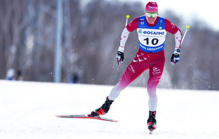 Большунов выполнил требование FIS и приблизился к получению нейтрального статуса
