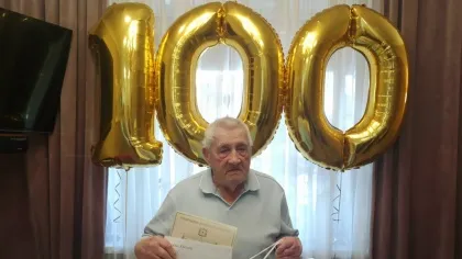 Брянский труженик тыла Константин Чернов отметил 100-летний юбилей