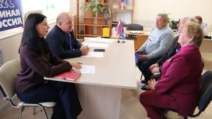 В Стародубе депутат облдумы Тамилин провёл приём участников СВО и их семей