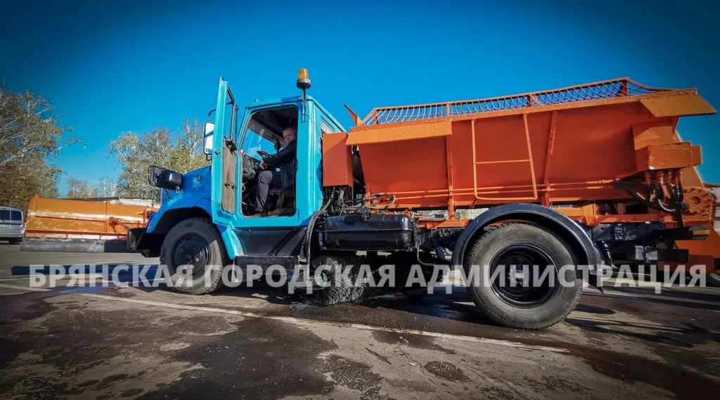 Брянск подготовил запасы противогололёдных материалов к зиме