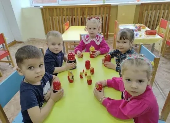 Детский сад «Солнышко» в Сузьме посвятил проект матрёшке