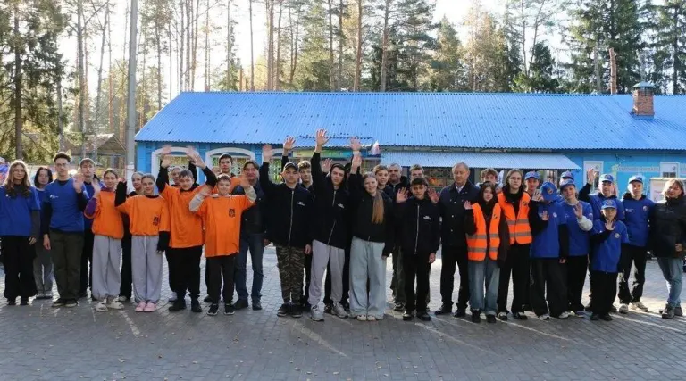 В брянском лагере «Огонёк» стартовала смена «Юный спасатель»