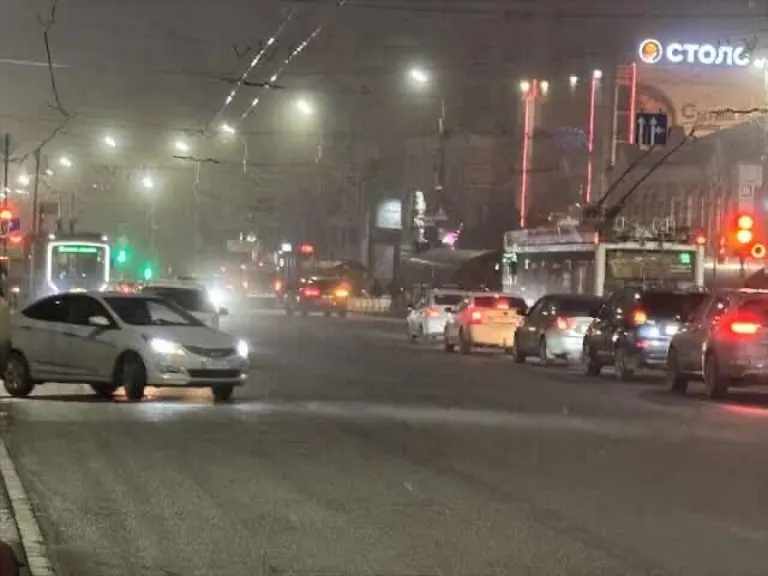 В Брянске произошла массовая пробка на въезде в город