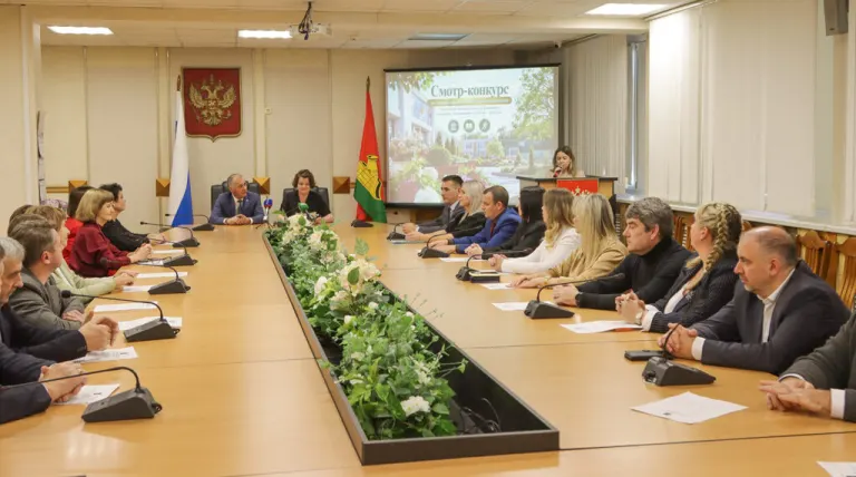В Брянске наградили победителей конкурса на лучшее благоустройство
