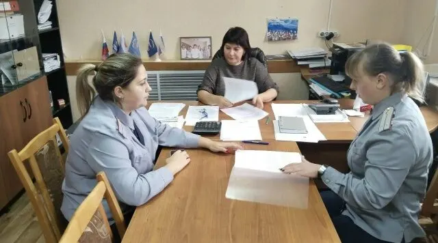 Центр занятости Комаричского района и УФСИН обсудили взаимодействие по трудоустройству