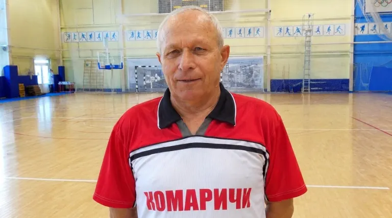 В Комаричском районе отмечают 80-летие Виктора Шитова