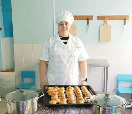 Повар детского сада: забота в каждом блюде