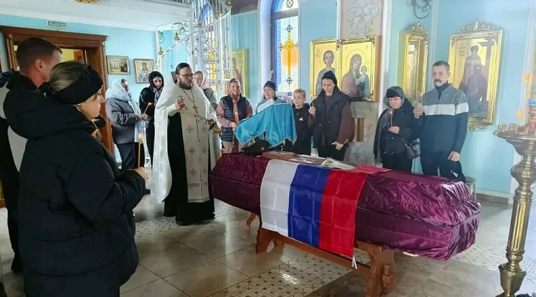 В Навлинском районе простились с погибшим в ходе СВО Николаем Козловым