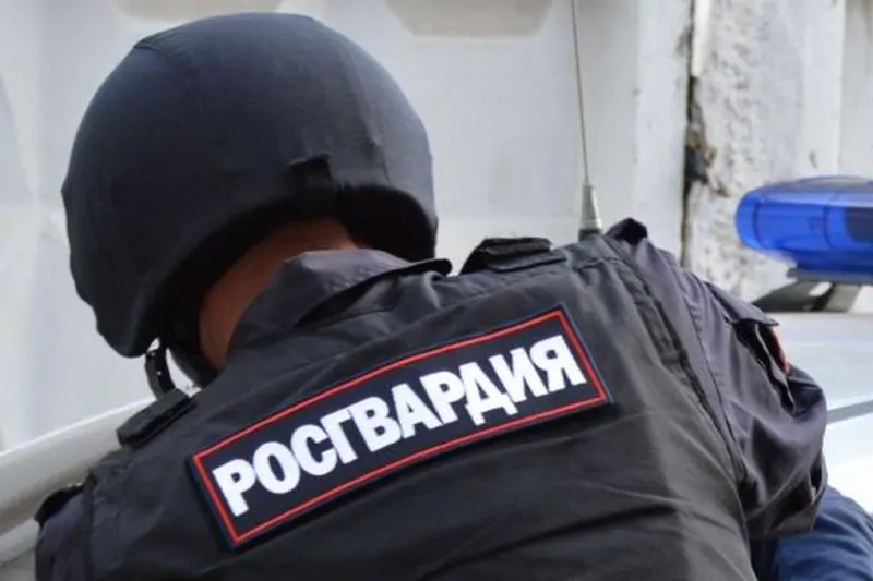 Сотрудник Росгвардии на месте задержания