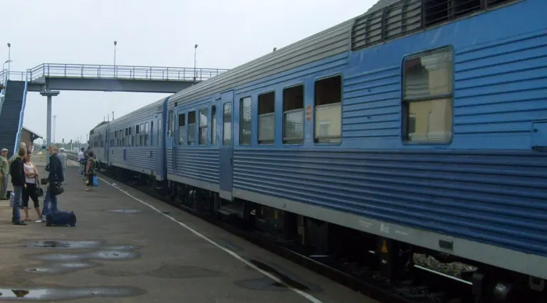 Поезд Новозыбков–Москва продолжает ходить только до Унечи
