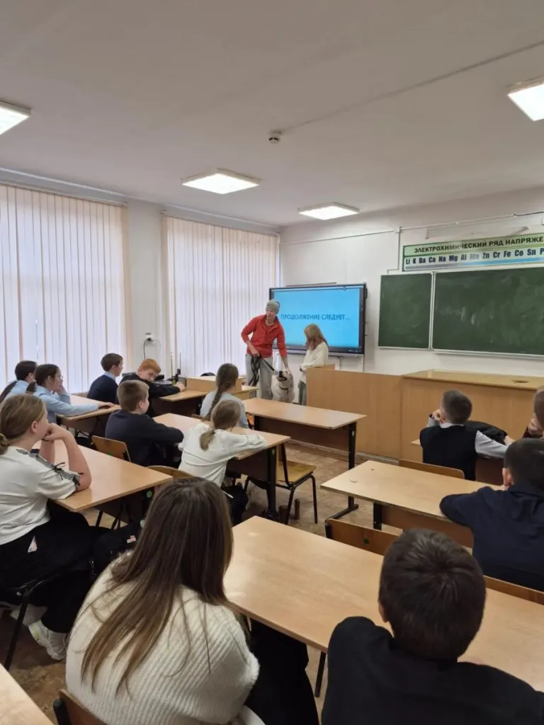 Ветеринар показала брасовским школьникам, как лечат животных
