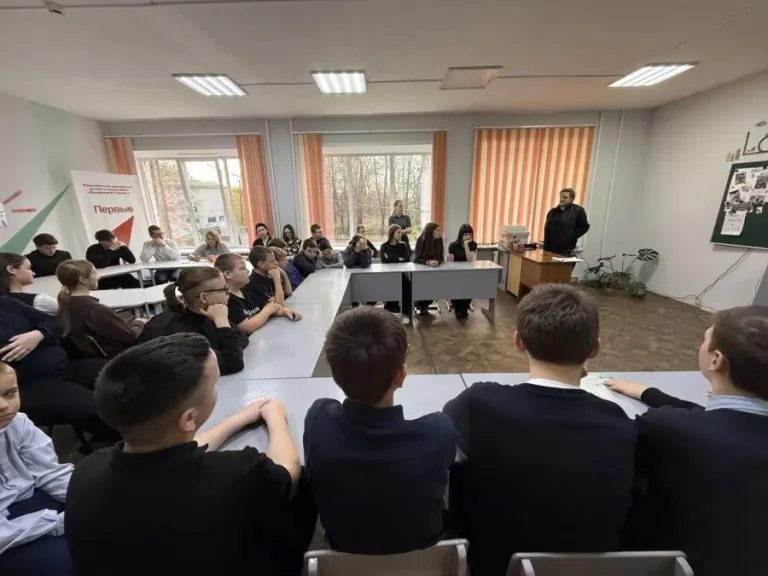 В брасовской школе имени Алексютина провели круглый стол по безопасности